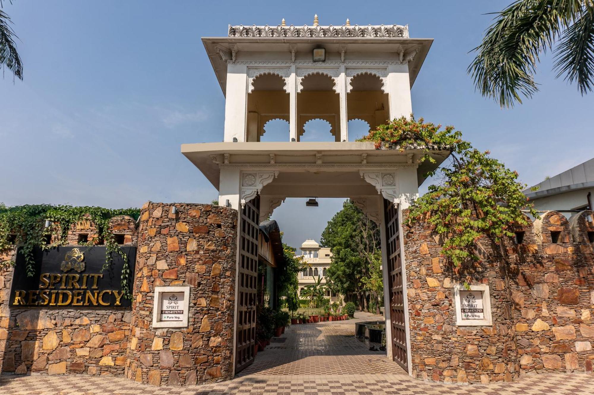 Treebo Spirit Residency Hotell Udaipur Exteriör bild