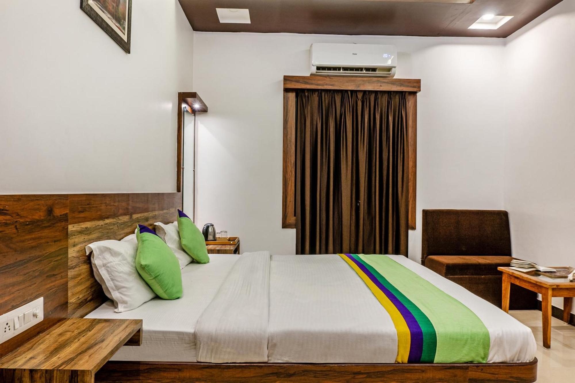 Treebo Spirit Residency Hotell Udaipur Exteriör bild