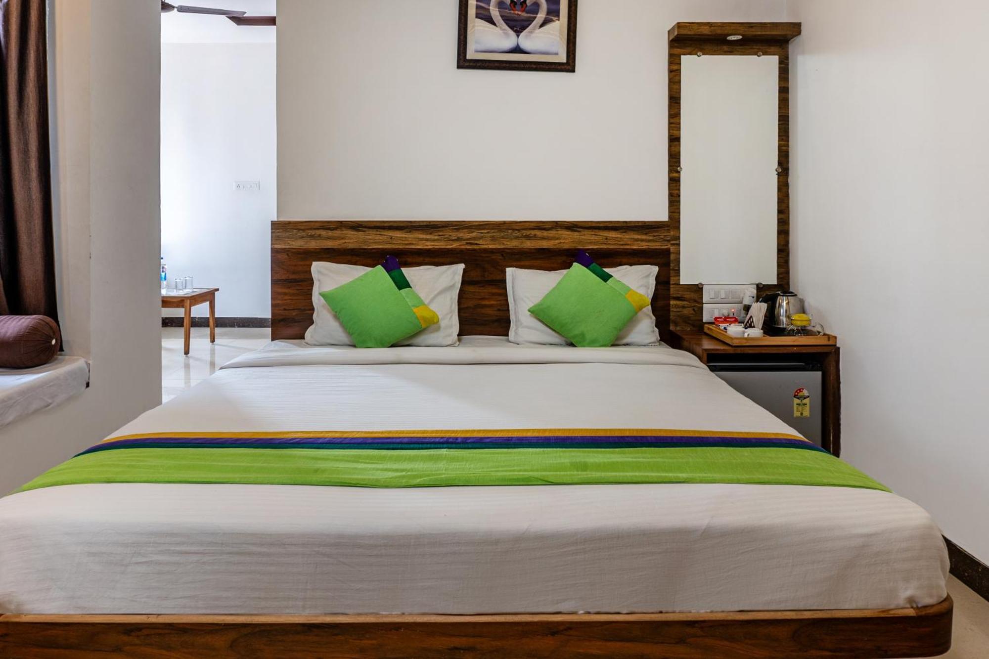 Treebo Spirit Residency Hotell Udaipur Exteriör bild