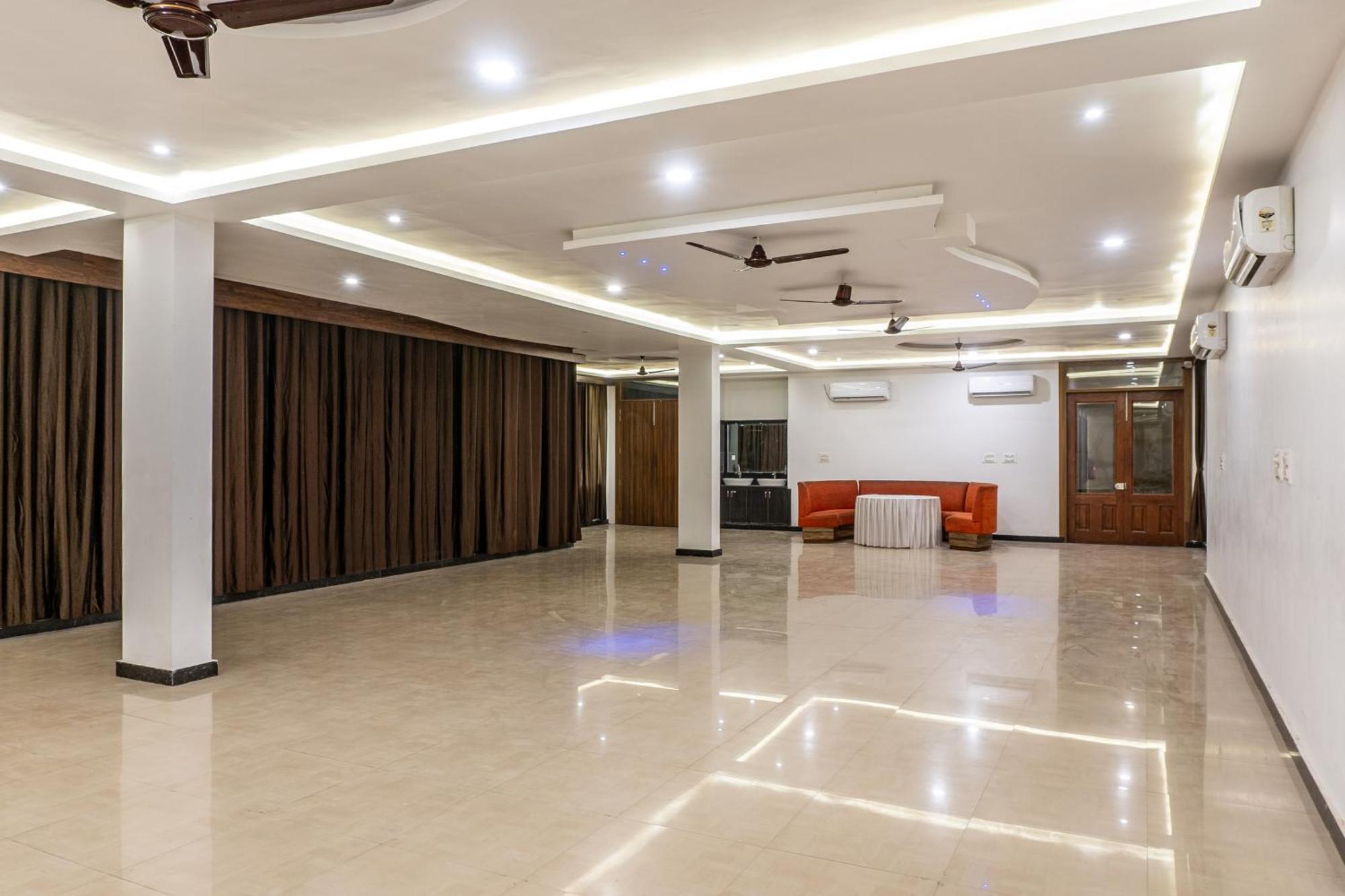 Treebo Spirit Residency Hotell Udaipur Exteriör bild