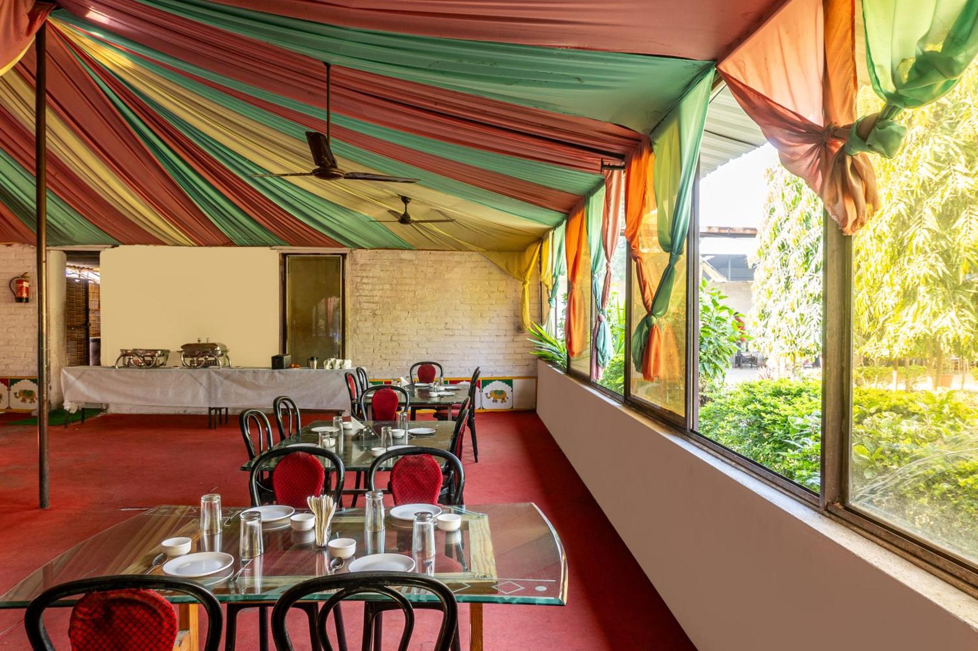 Treebo Spirit Residency Hotell Udaipur Exteriör bild